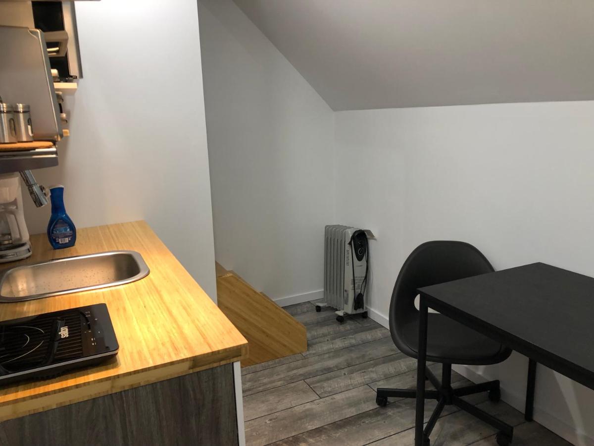 Well Equipped Studio For Non-Smoking Guests Only Citq Зo9467 Longueuil Exterior photo