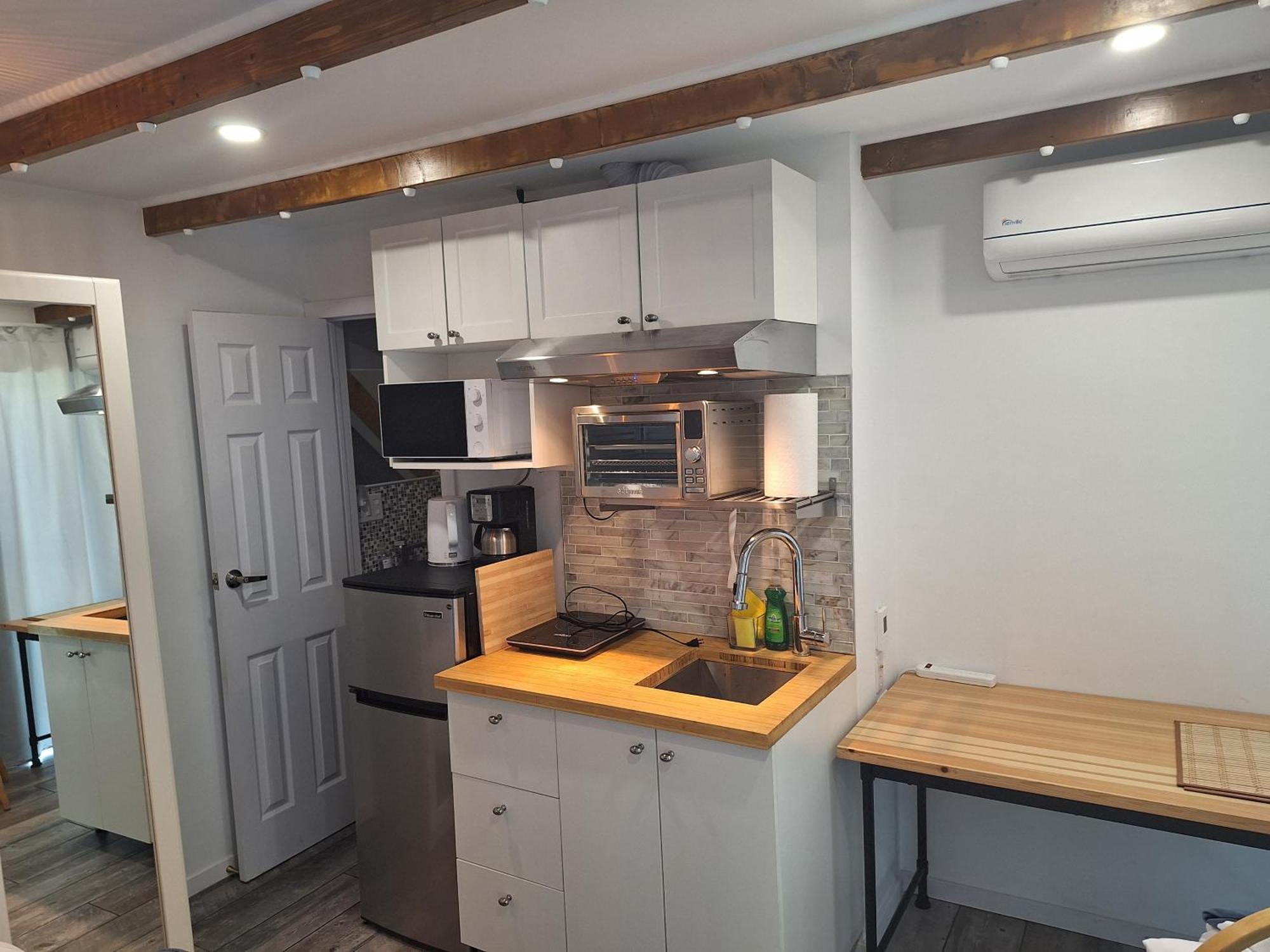 Well Equipped Studio For Non-Smoking Guests Only Citq Зo9467 Longueuil Exterior photo